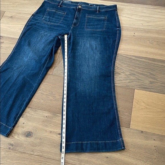 J.Jill Curvy High-Rise Flare Jeans Tremont Wash Size 26 Plus Size NWT - Picture 10 of 16